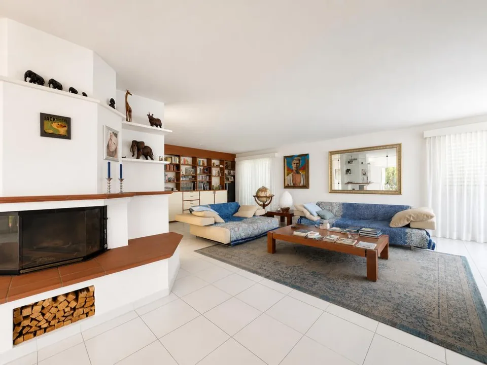 Villa unifamiliare con grande giardino