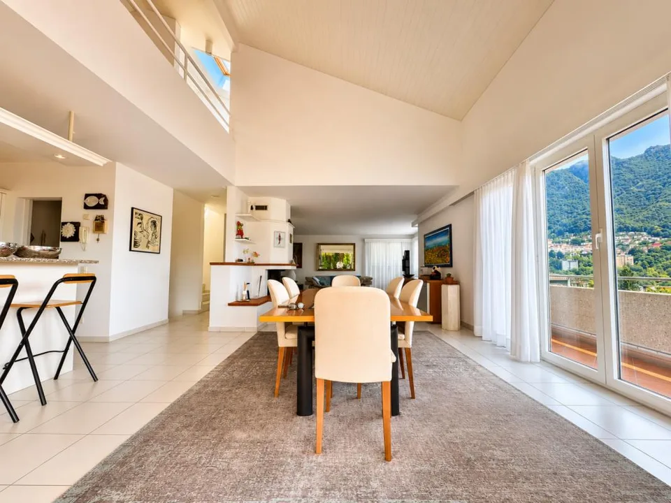 Villa unifamiliare con grande giardino