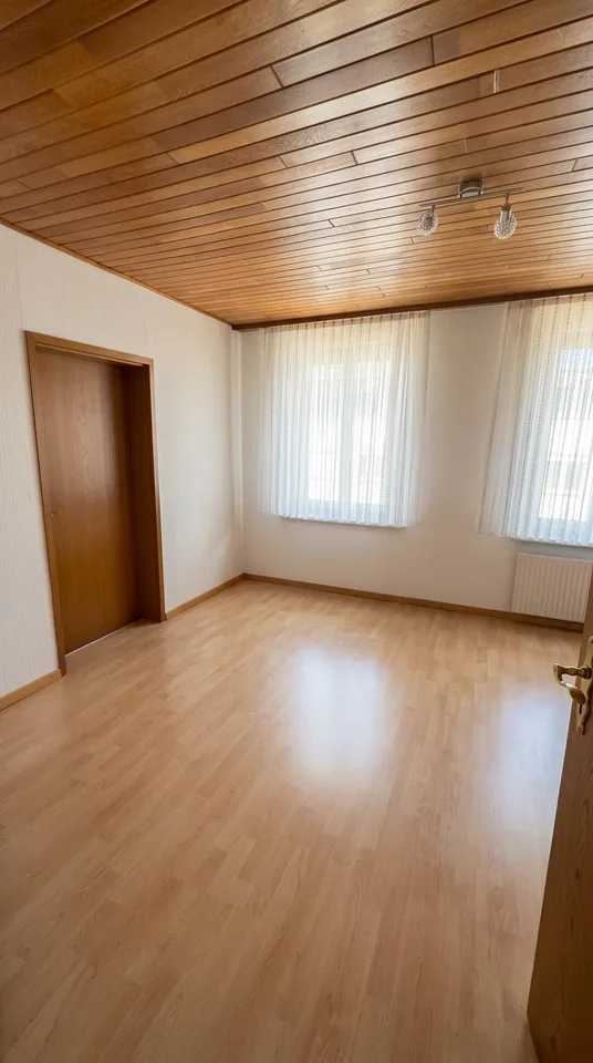 4-Zimmer-Wohnung mit Kamin & charmantem Ausbau