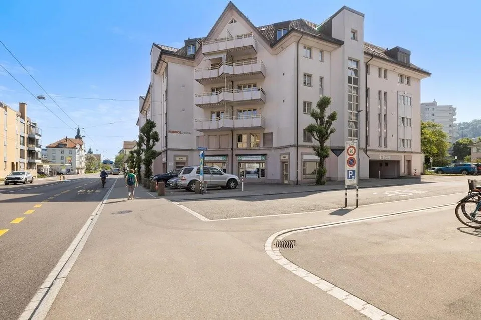 Garagenplätze in Tiefgarage zu vermieten - Neudorf!