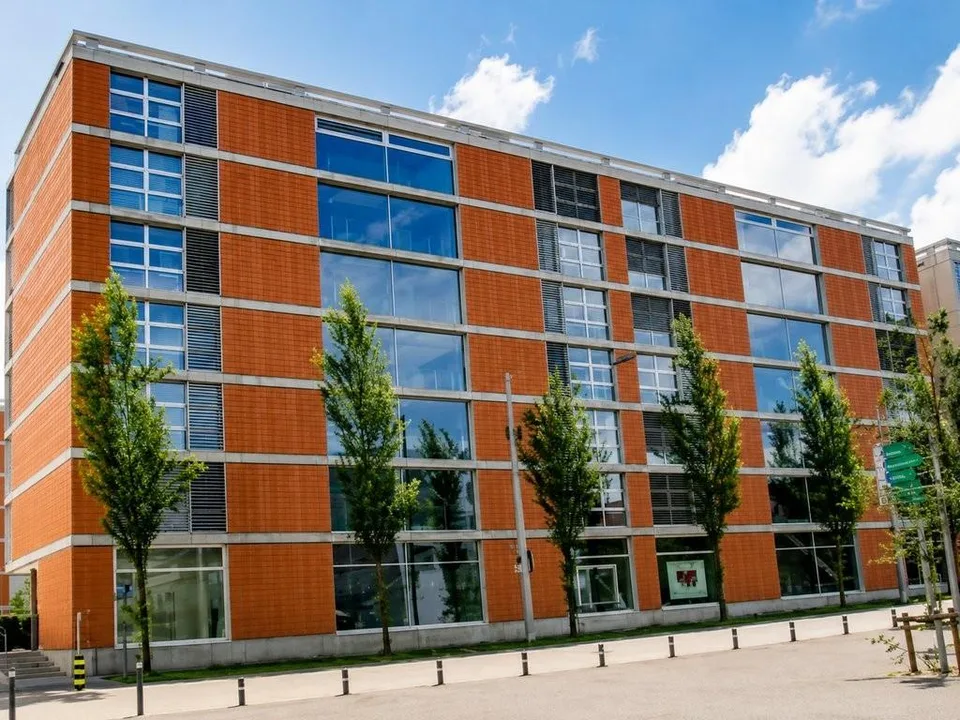 Grosszügige 3.5-Zimmer-Wohnung mit in Zürich-Oerlikon