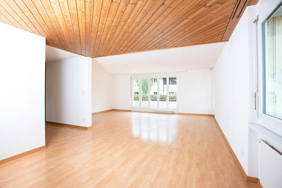 Grosszügige Wohnung an sonniger Wohnlage