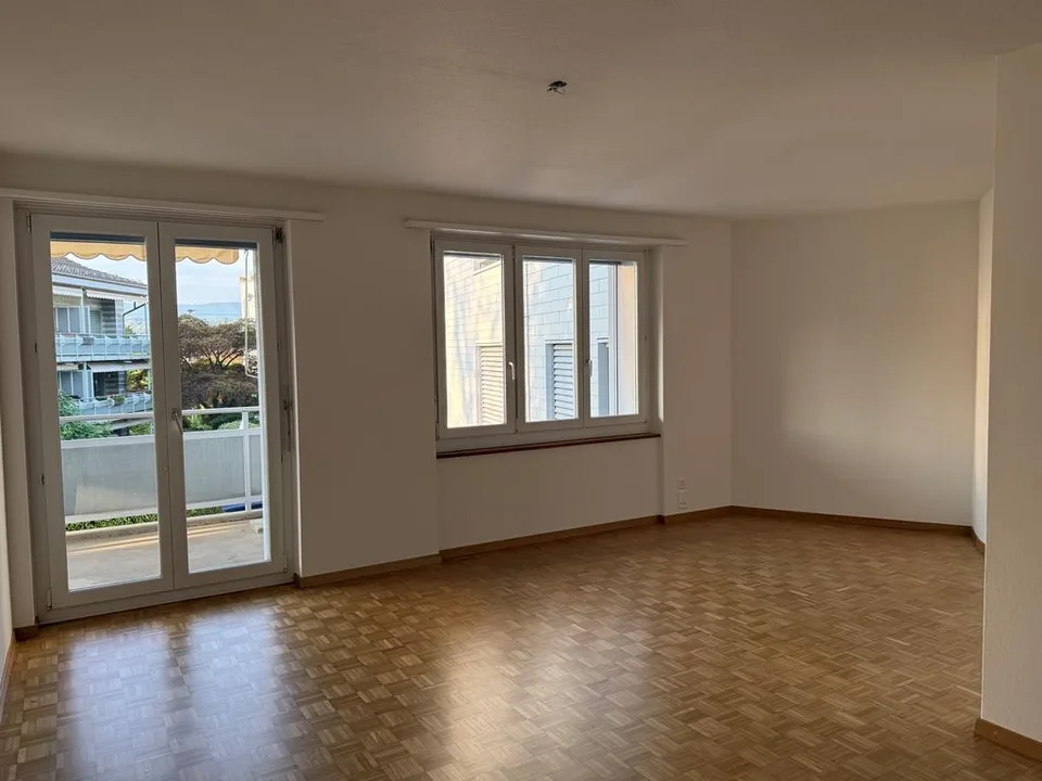 Charmante Wohnung mit Balkon zu vermieten ...