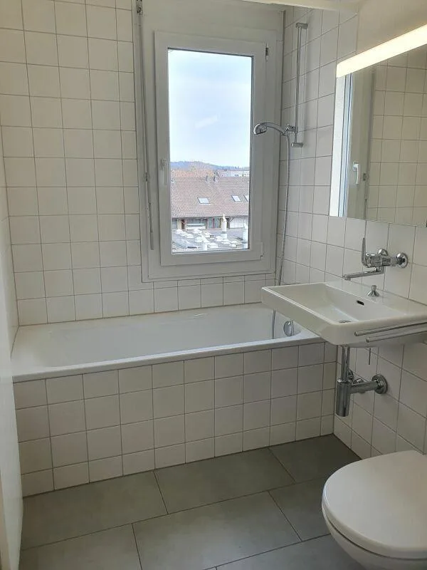 Helle, geräumige 1.0-Zimmer-Gartenwohnung an ruhiger Wohnlage