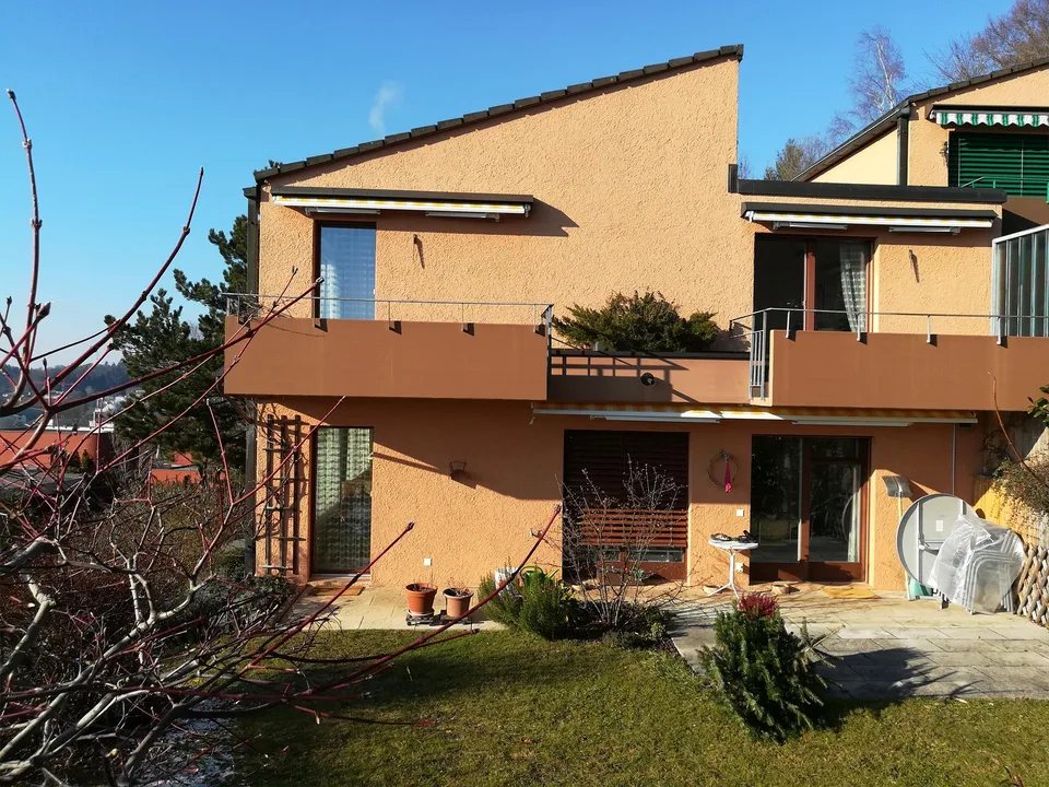 Haus mit Aussicht am Waldrand