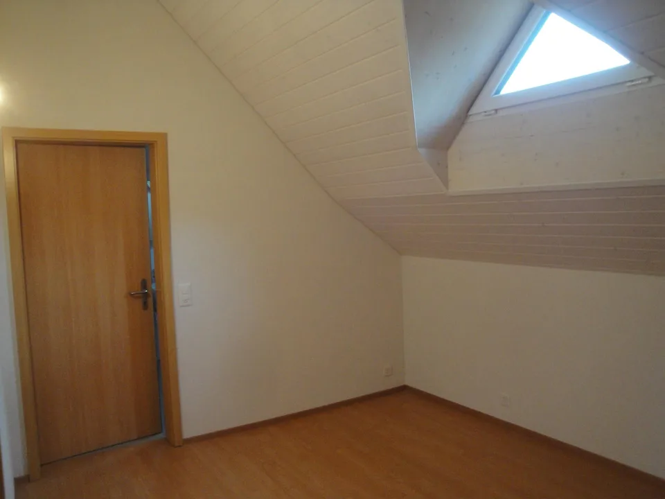 2.5 Zimmer Dachwohnung zu vermieten