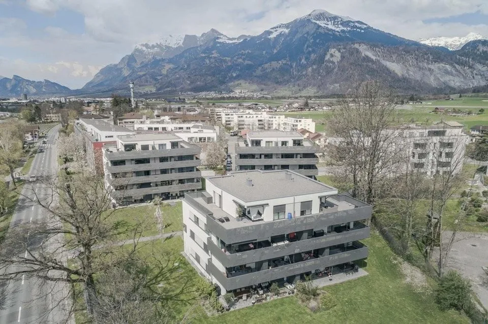 Moderne 4.5 Zimmer-Wohnung in Igis im EG