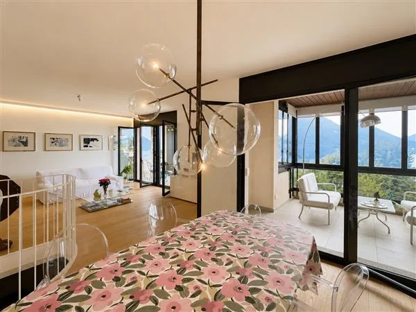 Castagnola: 5.5-Room Duplex Apartment