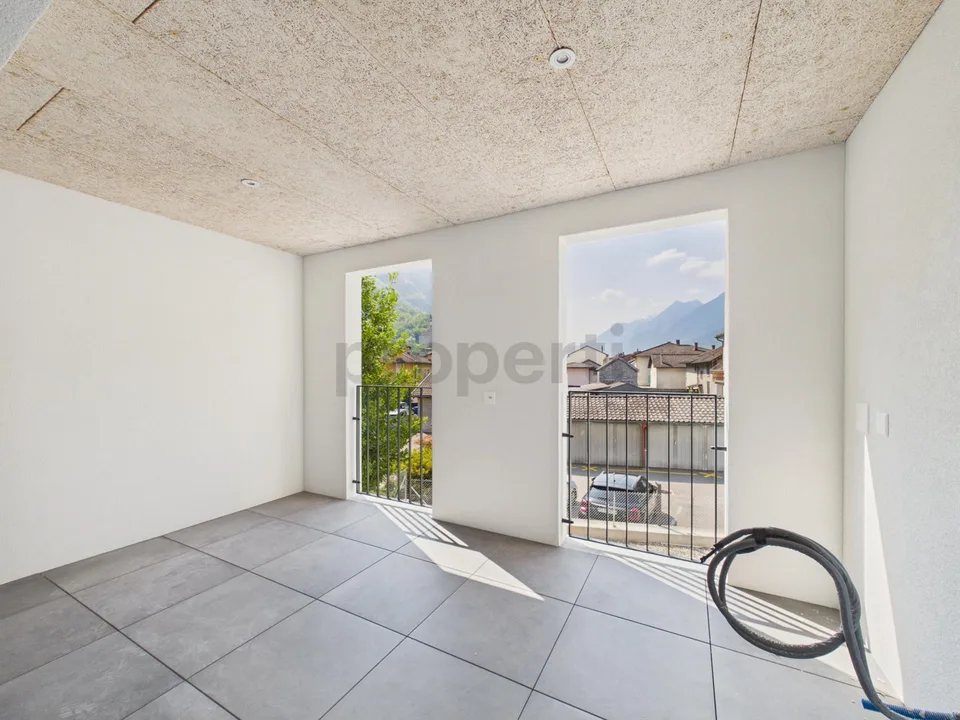 Appartement moderne 3.5 pièces avec colonne de recharge pour voiture électrique, Biasca