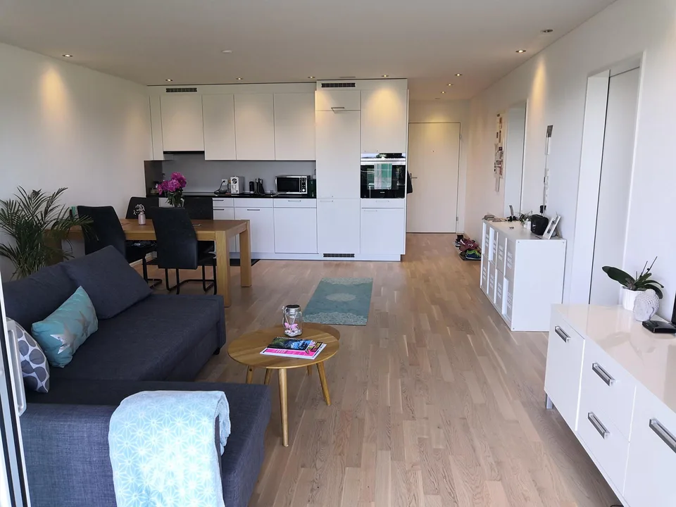 Appartamento da sogno 2.5 locali con vista lago e sulla verde