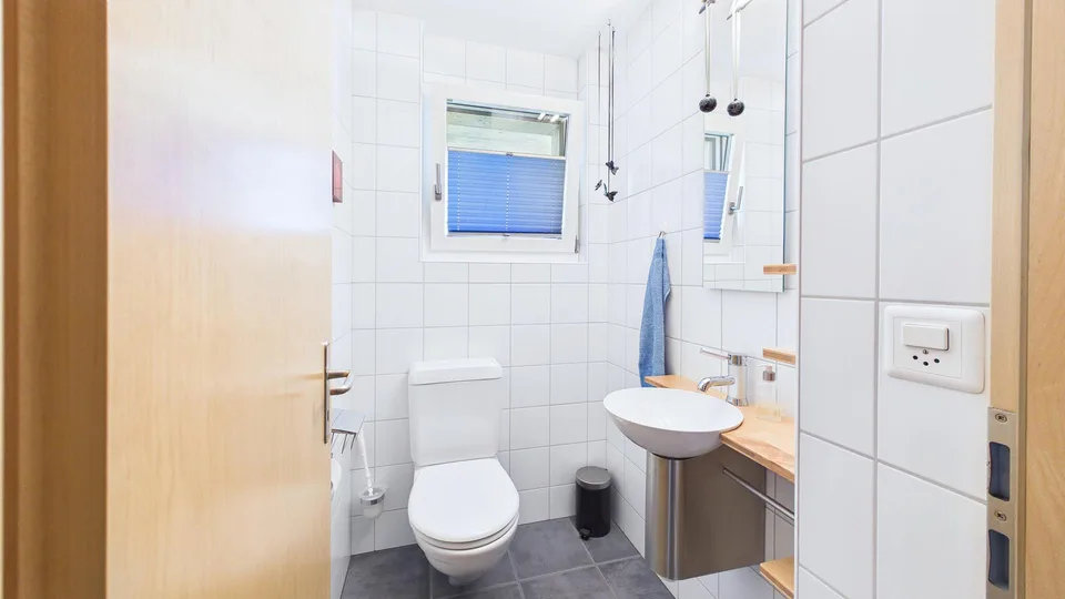 Einfamilienhaus mit Doppelgarage und schönem Umschwung – photo 14 sur 25