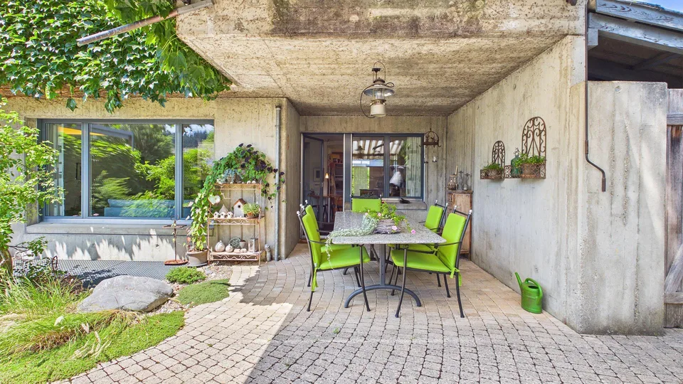 Einfamilienhaus mit Doppelgarage und schönem Umschwung – photo 12 sur 25