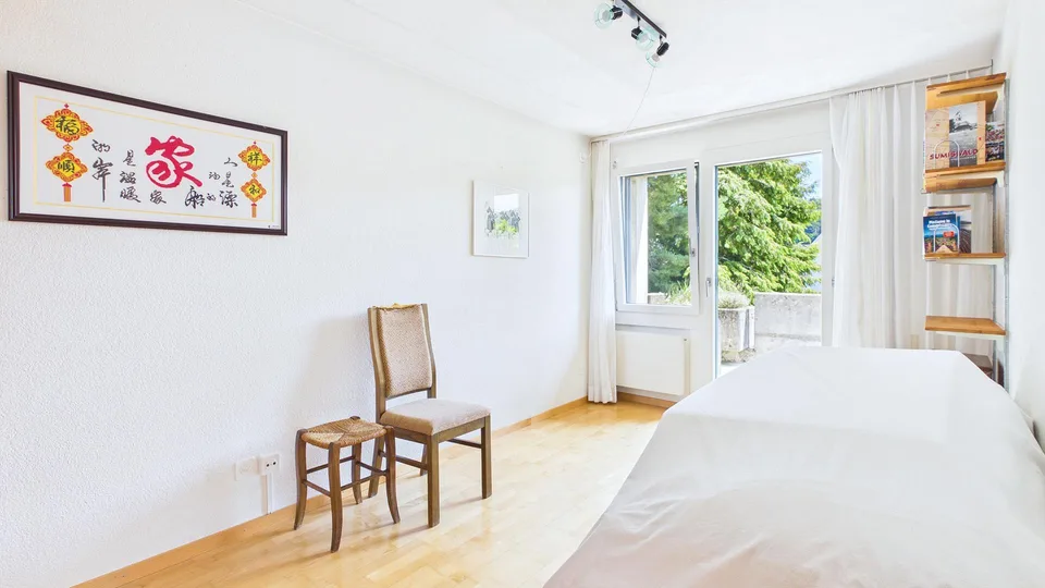 Einfamilienhaus mit Doppelgarage und schönem Umschwung – photo 20 sur 25