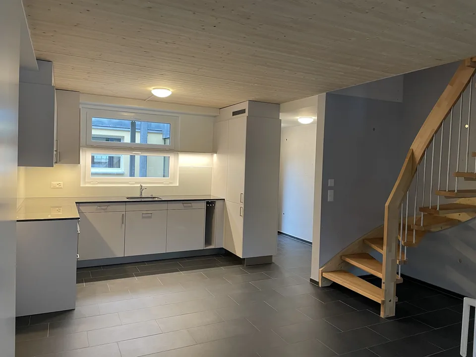 schöne 3,5 Zimmer Maisonette Wohnung - inklusive Nebenkosten !