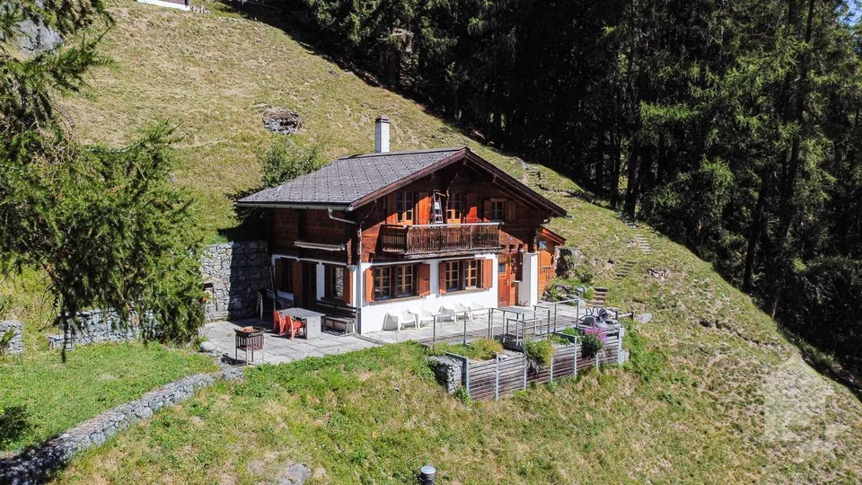 Charmant chalet avec terrasse panoramique et vues splendides