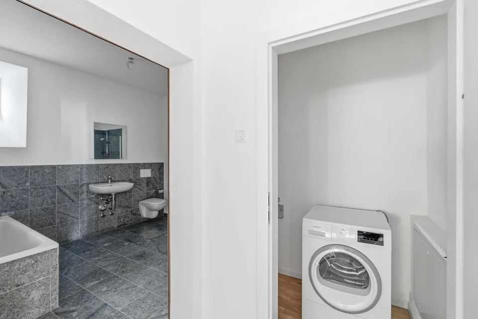 Exklusive 2.5-Zimmer-Wohnung mit Balkon und Rheinblick – Foto 14 von 18