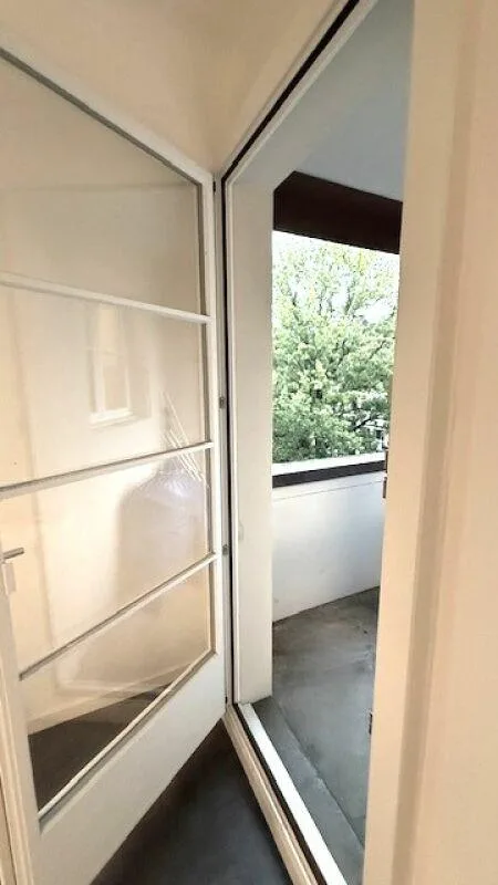 2 1/2-Zimmerwohnung mit 2 Balkonen und moderner Küche