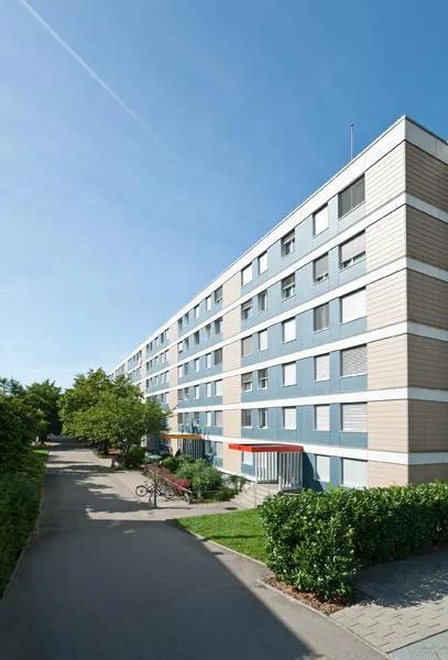 Einstellhallenplätze - Schützen Sie Ihr Auto vor Blütenstaub!