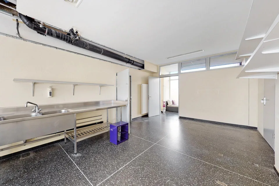 236m² - Vielseitig nutzbares Geschäftslokal -  befristen bis Anfang...