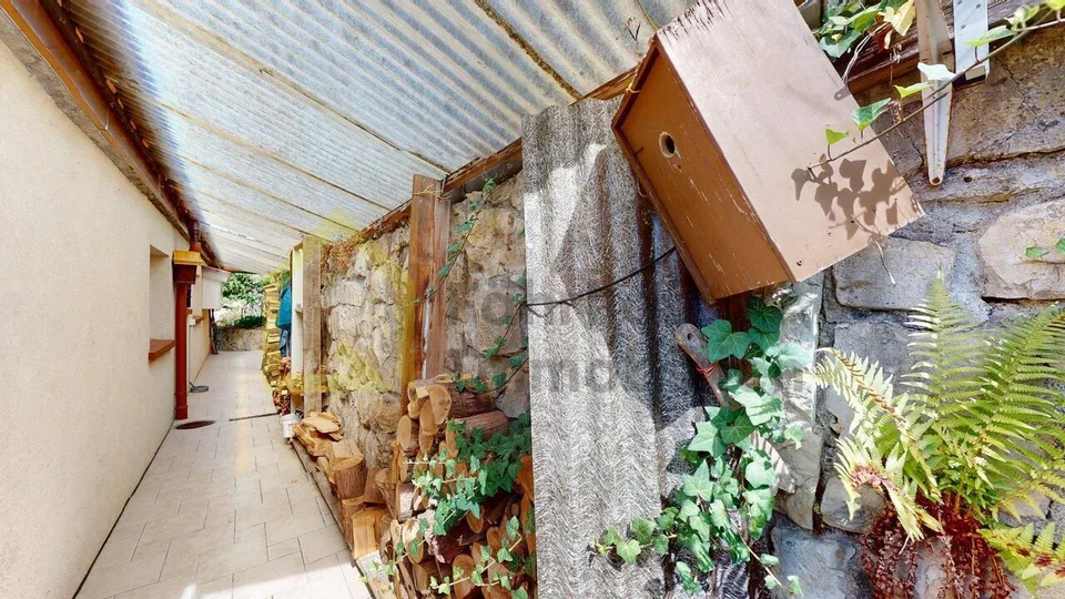 Casa unifamiliare indipendente in una posizione preferita con vista lontana inobstructabile – foto 11 di 15