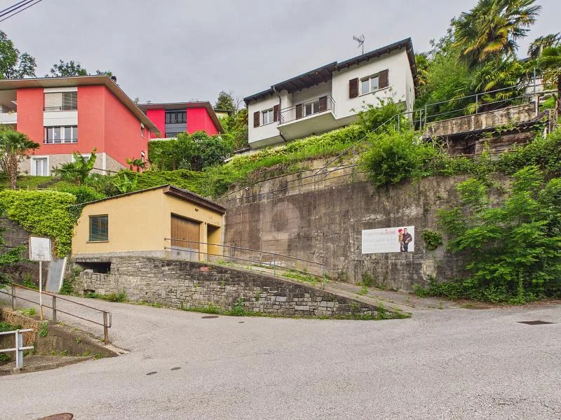 SPAZIOSA CON VISTA SUL PAESAGGIO E MOLTO POTENZIALE