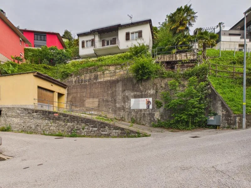 SPAZIOSA CON VISTA SUL PAESAGGIO E MOLTO POTENZIALE