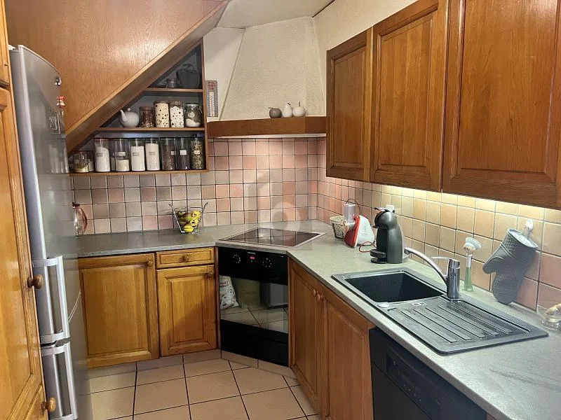 MAGNIFIQUE DUPLEX ATYPIQUE ET SPACIEUX