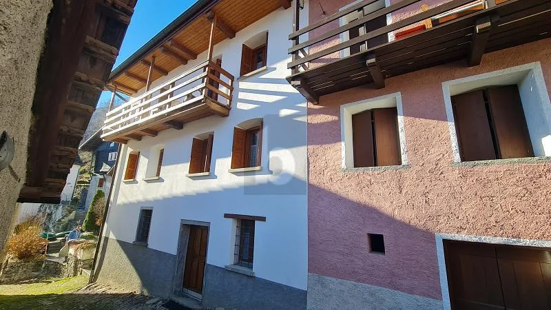 SPAZIOSA E SOLEGGIATA CON VISTA SULLE MONTAGNE
