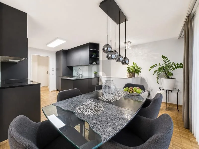 WOHNTRAUM AUF ZWEI EBENEN MIT GARTEN UND BALKON