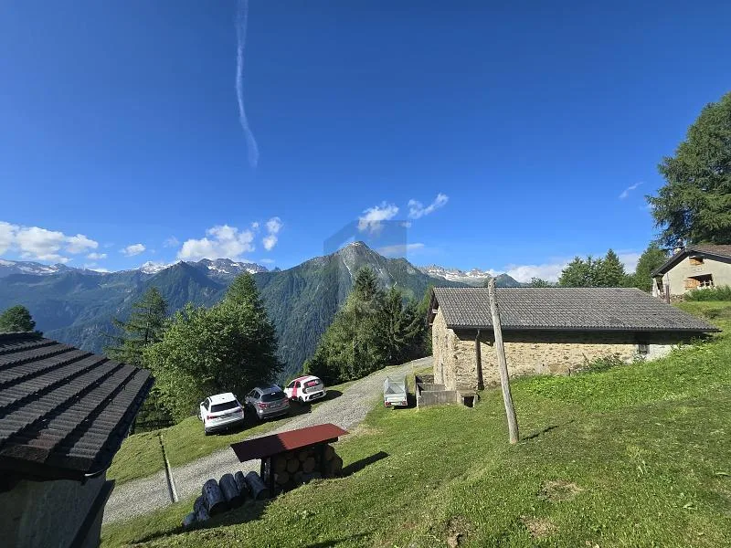 IN POSIZIONE SOLEGGIATA DA RISTRUTTURARE