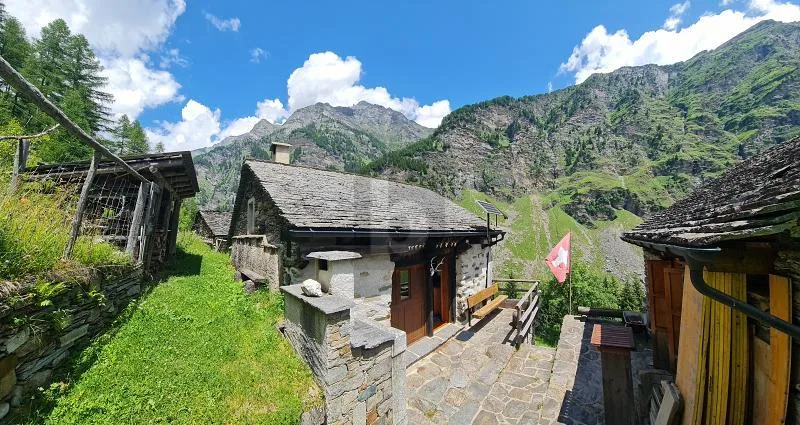 TRA LA NATURA, CON VISTA SUL PAESAGGIO