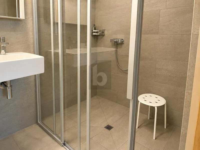 CONFORT MODERNE EN RÉSIDENCE SENIORS