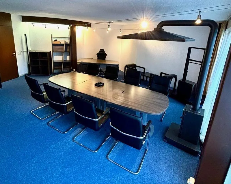 BEL ESPACE DE TRAVAIL AU CENTRE VILLE À SOUS-LOUER