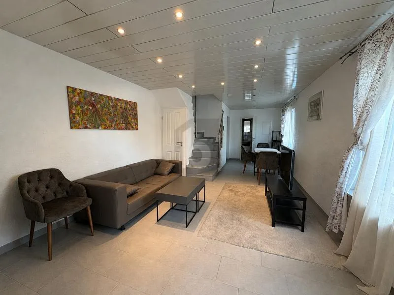 GROSSE TERRASSE AN RUHIGER LAGE