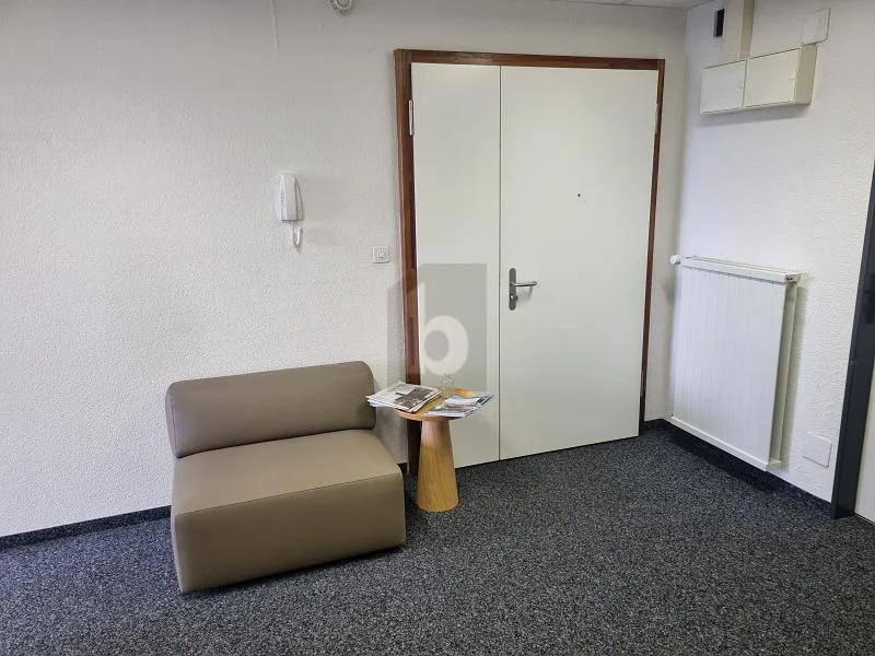 ESPACE DE TRAVAIL AVEC VUE PANORAMIQUE