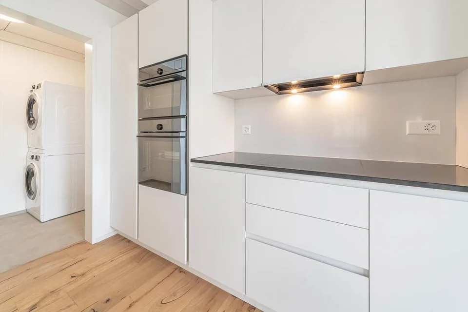 Exklusive 4.5 Zimmer Galeriewohnung mit grosser Loggia und hoc