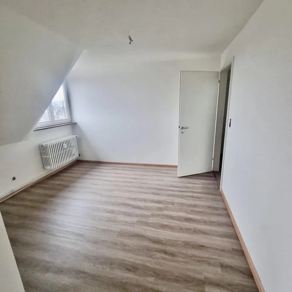 3 Zi-Dachwohnung in Therwil – Foto 6 von 8
