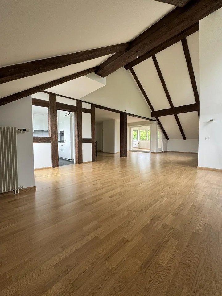 Traumhafte 5.5-Zimmerwohnung am Fusse des Tüllingerhügels in Riehen