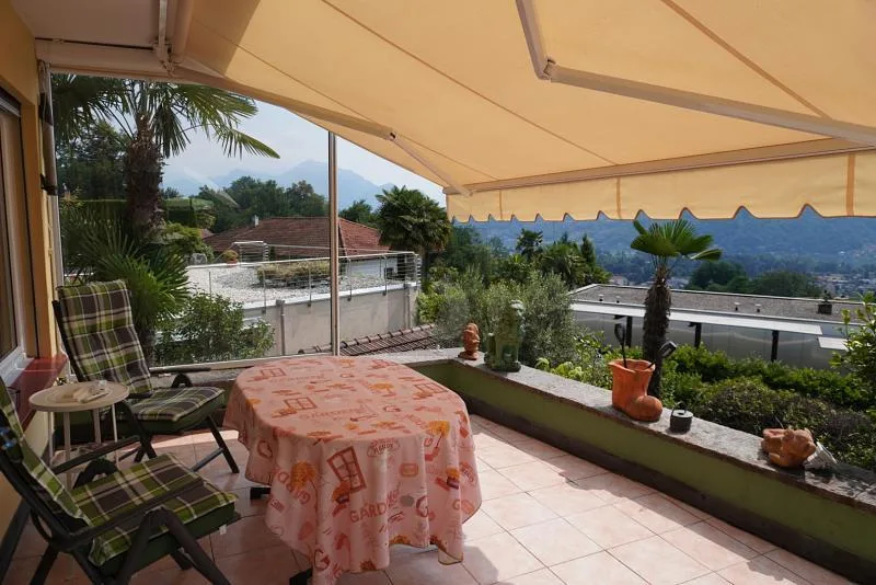 CON GIARDINO E PISCINA