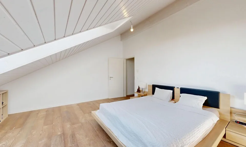 Wunderschöne 5,5 Zimmer mit freiem Blick auf die Landschaft – Foto 8 von 11