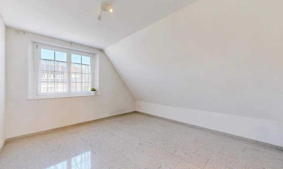 Exklusives 6.5-Zimmer-Landhaus an zentraler und dennoch ruhiger Lage – Foto 10 von 13