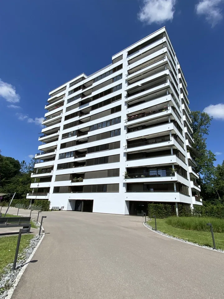 Attraktive 3.5 Zimmerwohnung, nähe Bachgraben
