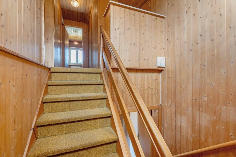 Freistehendes 5.0-Zimmer-Einfamilienhaus mit sanierter Gebäudehülle... – Foto 9 von 17