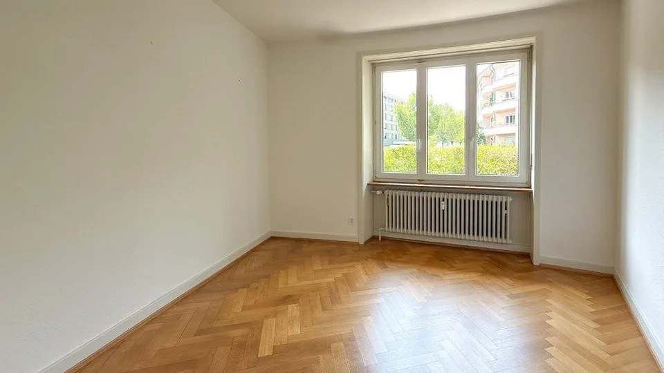 2-Zimmerwohnung mit Fischgratparkett im Bachlettenquartier