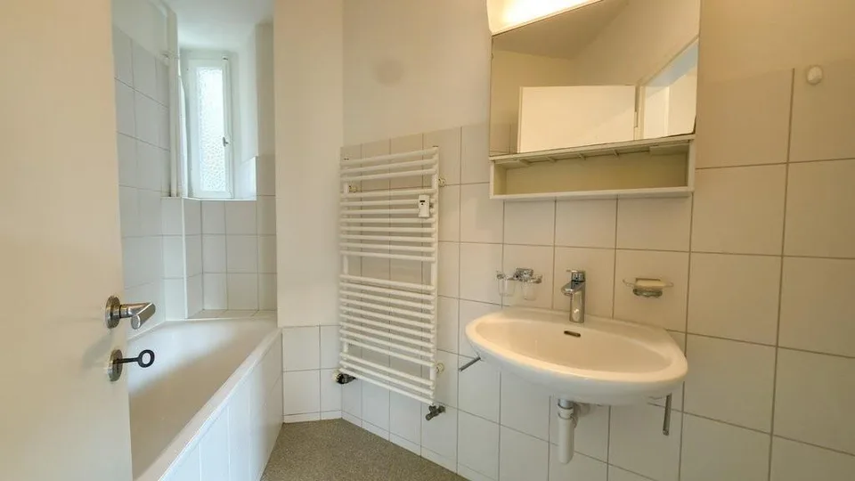 2-Zimmerwohnung mit Fischgratparkett im Bachlettenquartier