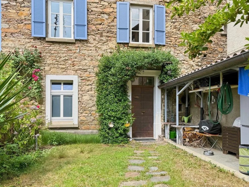 Affascinante casa di nucleo con giardino con vista panoramica