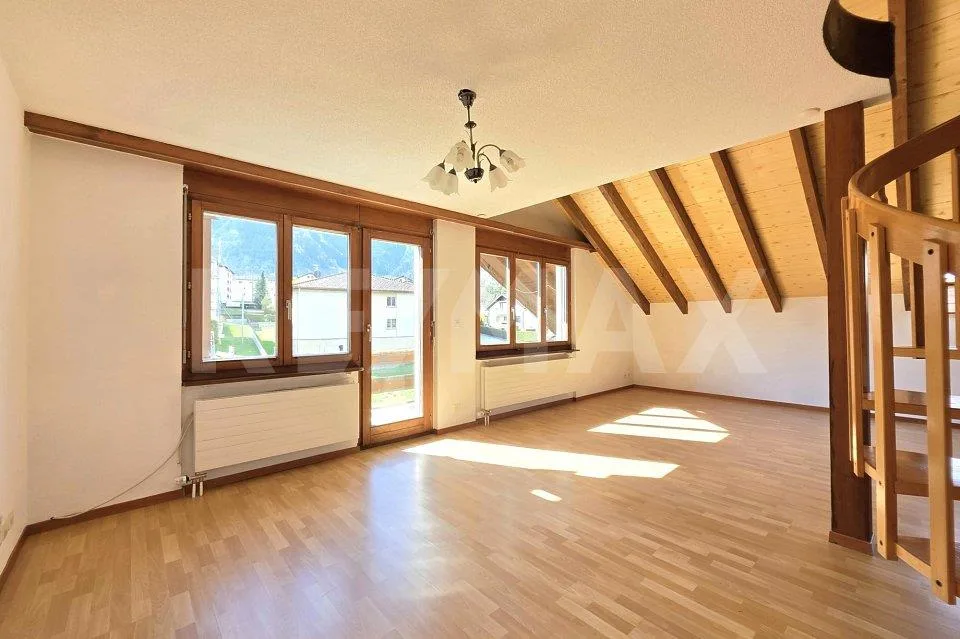Maisonette spacieuse de 5.5 pièces avec potentiel d'aménagement et emplacement de choix