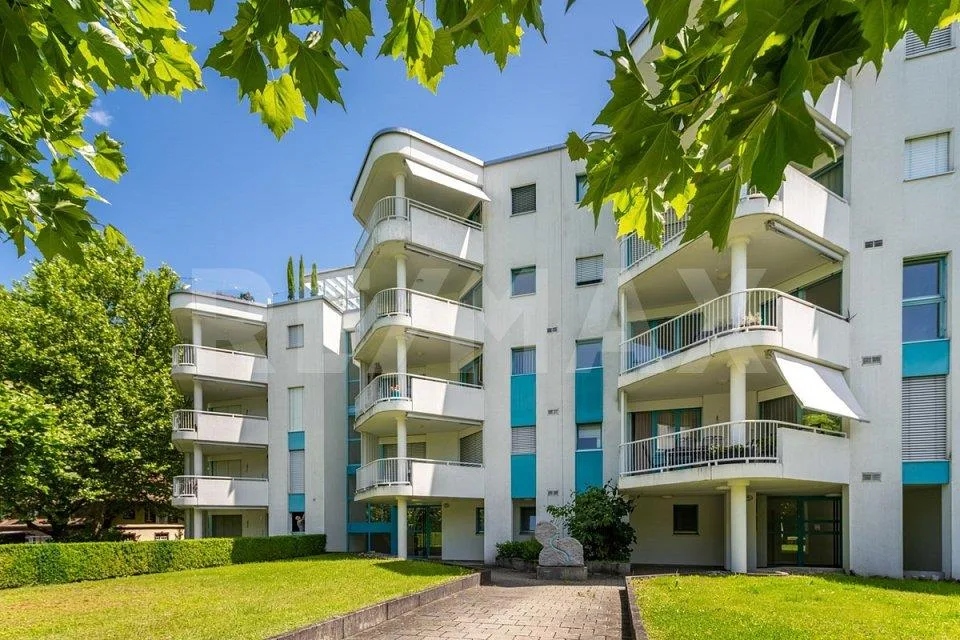 Helle 2½-Zimmer Wohnung am See mit zwei schönen Balkone