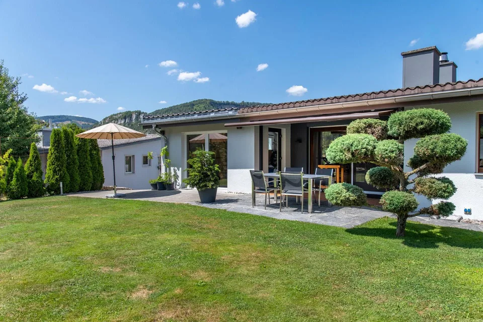Wohnen an traumhafter Lage mit Weitsicht und grosser Garage – foto 12 di 19