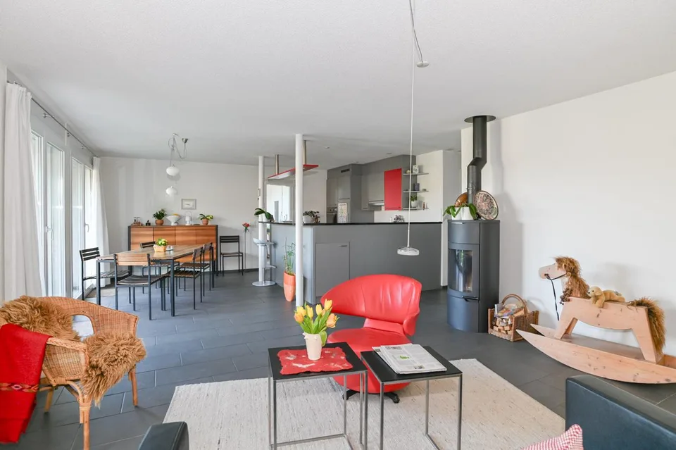 Gute Lage/Moderne Haustechnik/Schöner Garten mit viel Privatsphäre